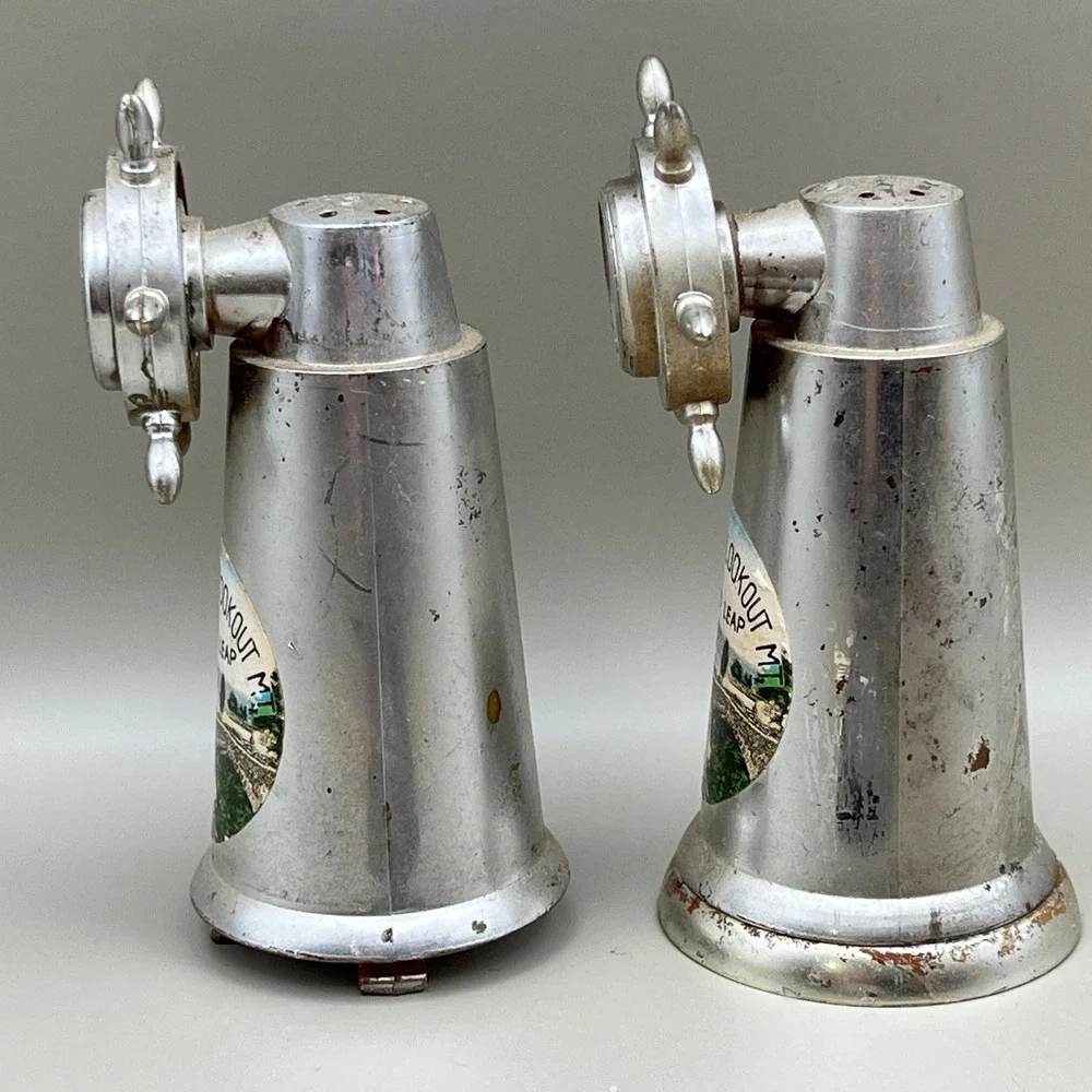 Vtg Rock City Lookout Lover's Leap‎ Compass Ship Wheel Salt & Peppers 3.25
